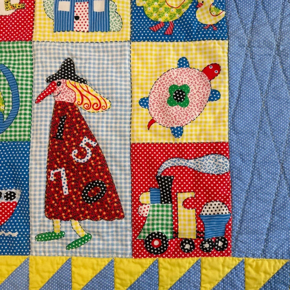 Vintage‎ Handmade Patchwork Baby Quilt Love Animals Nursery Primary Colors